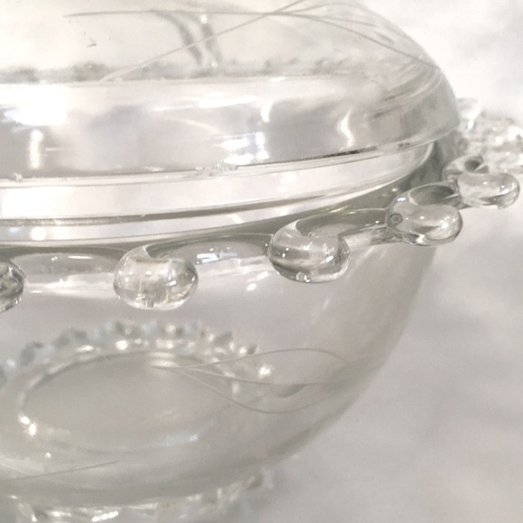 Vintage Heisy Clear Lariat Style Glass Crystal Bowl & Lid 8"x9" - Picture 3 of 9